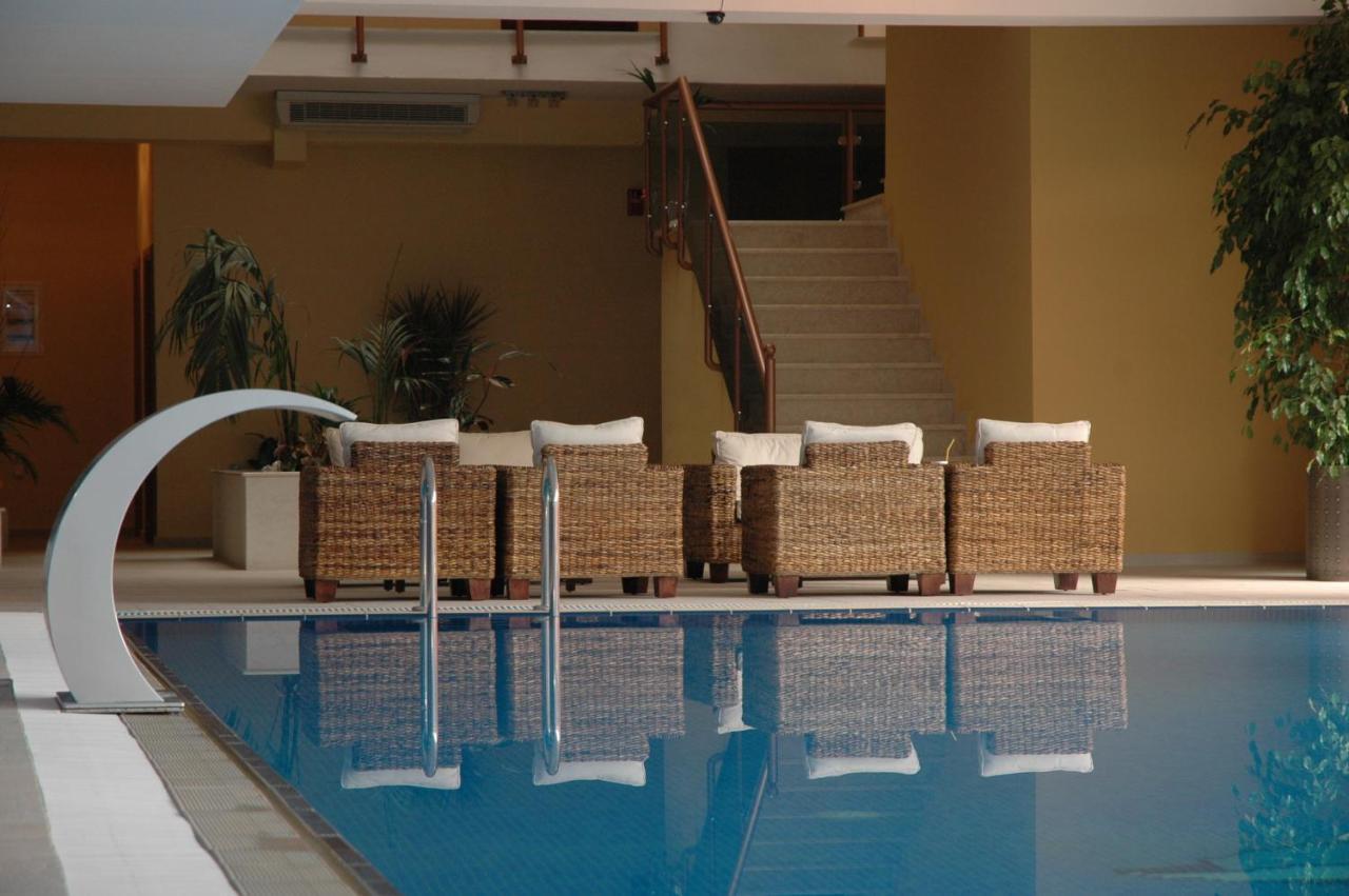 4 Epoxes Hotel Spa Loutraki  Exterior photo