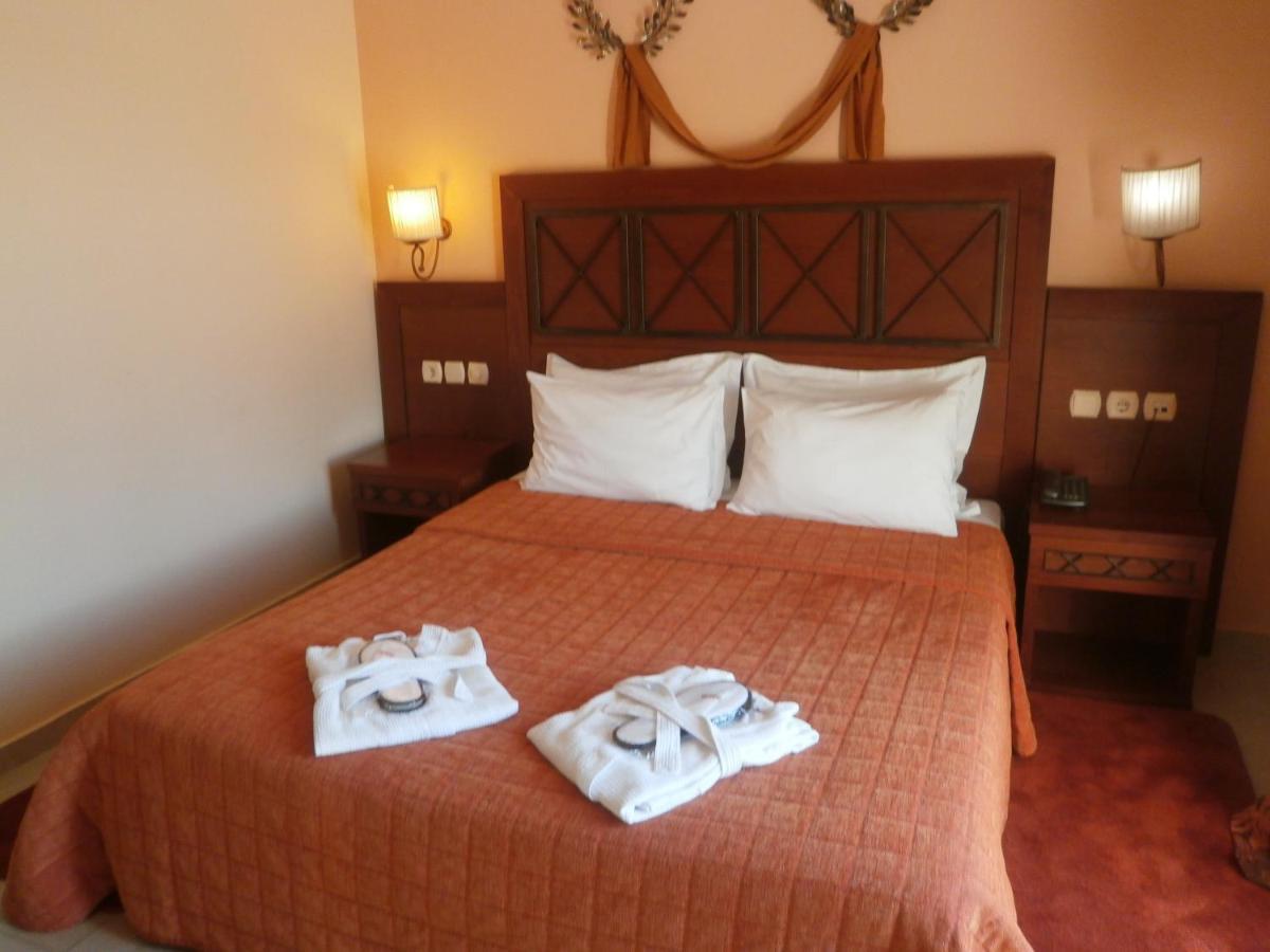 4 Epoxes Hotel Spa Loutraki  Room photo